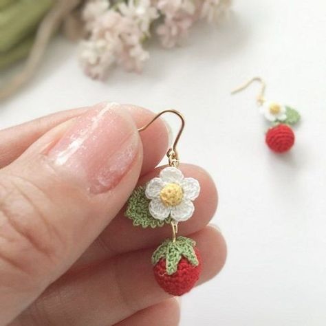 Crochet Rings, Crochet Jewelry Patterns, Crochet Earrings Pattern, Crochet Hair Accessories, Crochet Flower Patterns, Crochet Stitch, Unique Crochet, Free Crochet Patterns, Earring Patterns