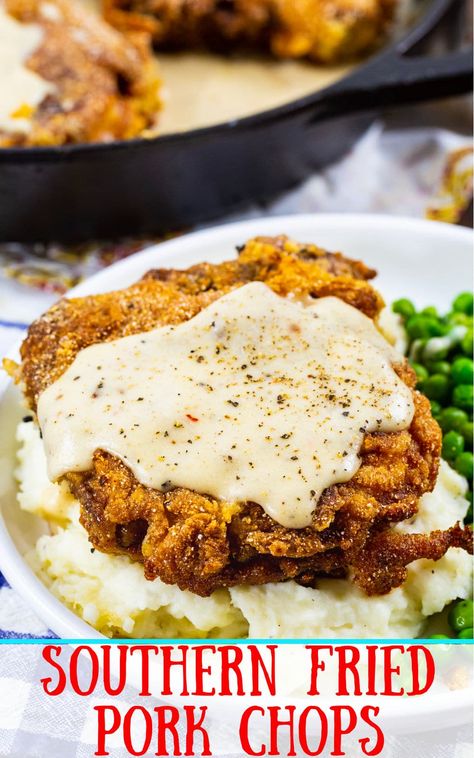 Southern Fried Pork Chops with White Gravy Pork Chops With White Gravy, Southern Pork Chops And Gravy, Country Style Pork Chops, Southern Fried Pork Chops And Gravy, Country Fried Pork Chops And Gravy, Southern Fried Pork Chop Recipes, Southern Pork Chop Recipes, Best Fried Pork Chops Ever, Gravy For Pork Chops