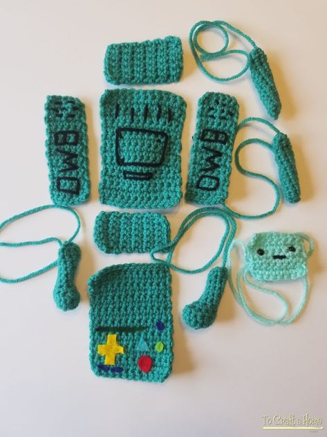 Crochet Bmo Pattern, Bmo Crochet Pattern, Bmo Adventure Time Crochet, Bmo Crochet Pattern Free, Bmo Crochet, Adventure Time Embroidery, Adventure Time Diy, Adventure Time Crochet, Adventure Time Crafts