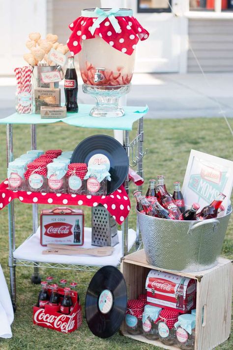 Retro Mother's Day party! See more party planning ideas at CatchMyParty.com! 50s Themed Dinner Party, 1950s Birthday Party Ideas, 50s Diner Themed Party Ideas, Grease Themed Party Decoration, Diner Party Theme, Retro Party Ideas, Diner 50s, Rockabilly Christmas, 1950s Party Ideas