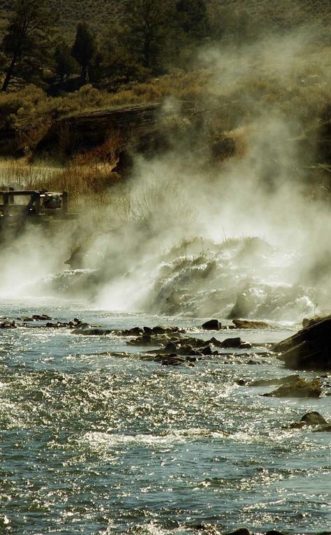 River Flow Aesthetic, Great River Road Trip, River Flowing Photography, Air Panas, Mammoth Hot Springs, River Flow, River Aerial View, Yellowstone Trip, Yellowstone Park