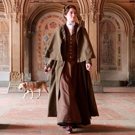 30 Stunning Historical Dresses Recreated By ‘Extremely Outdated Fashion Blogger’ Bernadette Banner Lady Sherlock, Lady Sherlock, Victorian Sherlock, Inverness Coat, Bernadette Banner, Edwardian Dresses, Dresses Hanging, History Bounding, Medieval Dresses