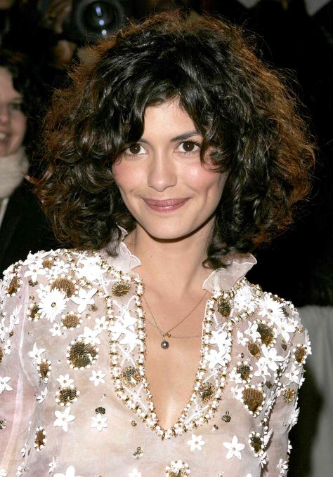 Longer Bob, Bob Haircut Curly, Audrey Tautou, Curly Hair Cuts, Short Curly Hair, Curly Girl, Hair Today, Hair Dos, Curly Hair Styles Naturally