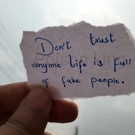 Never Trust Anyone, Don't Trust Anyone, Fake People, Don't Trust, Touching Quotes, Never Trust, Beautiful Quotes About Allah, Short Inspirational Quotes, Heart Touching