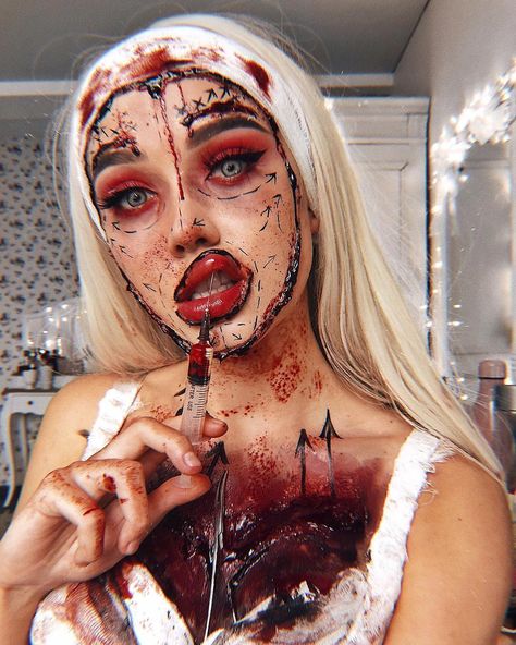 60+ Best Halloween Makeup Ideas of 2019 Halloween Makeup Look, Makeup Themes, Halloween Make-up Looks, Creepy Makeup, Dead Makeup, Horror Make-up, Creepy Halloween Makeup, Cute Halloween Makeup, Halloween Kunst