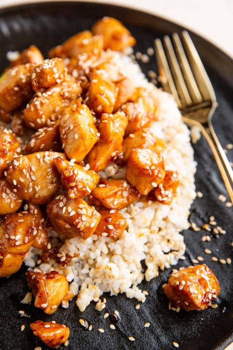 30-Minute Healthy Sesame Chicken - The Roasted Root Healthy Sesame Chicken, Easy Sesame Chicken, Asian Chicken Recipes, Honey Sesame Chicken, Sesame Chicken Recipe, Asparagus Fries, Healthy Honey, Vegetable Fried Rice, Sesame Sauce