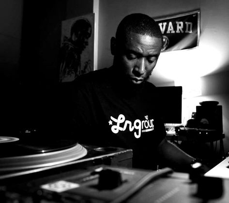 9th Wonder Hip Hop Producers, 9th Wonder, Chris Brown Videos, J Dilla, Hip Hop Classics, Travel Tech, Hip Hop Culture, Stay Inspired, Yoga Sequences