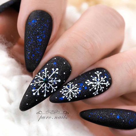 Christmas Nail Art Designs With Themed Ornaments ★ Dark Christmas Nails with Snowflakes Wintry Nails, Halloween Acrylic, Pointy Nails, Red Christmas Nails, Nail It, Christmas Nail Art Designs, Blue Nail Designs, Snowflake Nails, Best Nail Art Designs