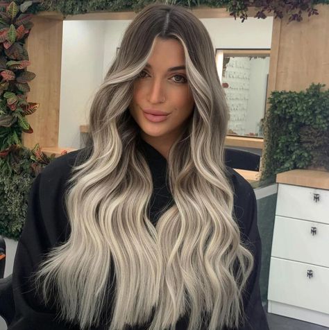 Blond Fall Hair Colors 2024: 29 Gorgeous Ideas to Shine - Fall Update 2024 Blond Fall Hair, Blonde With Dark Roots, Dimensional Blonde, Redken Color, Fall Hair Cuts, Blonde Waves, Warm Blonde, Blonde Tones, Sandy Blonde