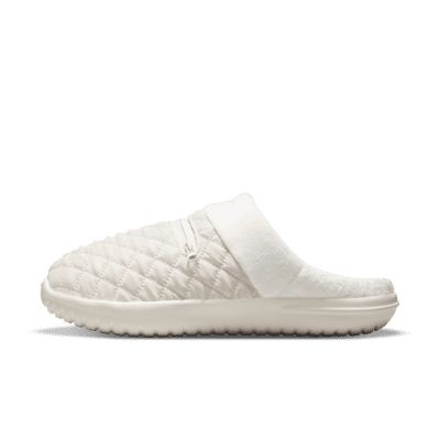 Nike Burrow SE Women's Slippers. Nike.com Slippers Nike, Women's Slippers, Adidas Tubular, Adidas Tubular Defiant, Slide Slipper, Womens Slippers, Slip On Sneaker, Adidas Sneakers, Free Delivery