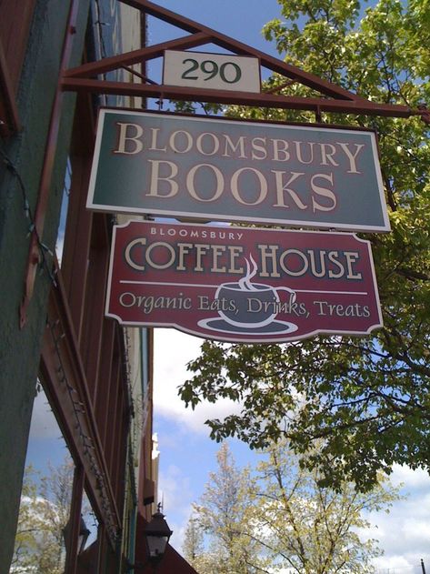 Working At A Bookstore, Book Cafe Ideas, Bookstore Sign, Book Store Cafe, Book Coffee Shop, Bookstore Signs, Coffee Shop Sign, Bookshop Café, Story Coffee