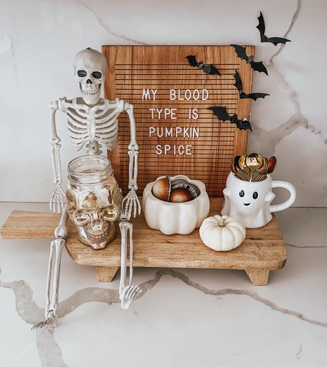 Vintage Modern Halloween Decor, Halloween Coffee Bar Decor, Halloween Counter Decor, Halloween Theme House, 2024 Fall Decor Trends, Halloween Decorations Kitchen, Halloween Farmhouse Decor, Aesthetic Halloween Decor, Fall Apartment