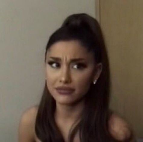 Ariana Grande Brasil, Ariana Grande Meme, Confused Face, Disgusted Face, Ariana Instagram, Ariana Grande Photoshoot, Ariana Grande Photos, Ariana Grande Pictures, Ariana G