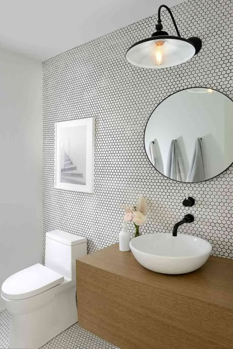 Penny Tiles Bathroom, Hexagon Tile Bathroom, Small Bathroom Tile Ideas, White Hexagon Tiles, Small Bathroom Tiles, Black Floor Tiles, Penny Tile, Round Tiles, Bathroom Backsplash