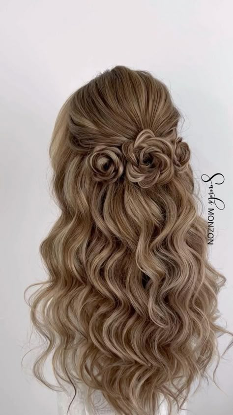 Cute Hairstyles For Homecoming Simple, Winter Ball Hairstyles Short Hair, Hair For Hoco Simple, Dance Hairstyles Simple, Hair Styles Princess, Hoco Hair Curly, Prom Hair Brunette, Hair Styles Fancy, Heavy Hairstyles