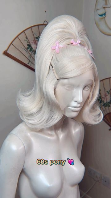 1960s Bump Hair, 60s Hair Styles For Women, 60s Bump Hair, 60s Blonde Hair, Big 60s Hair, Barbie Hairdo, 60s Long Hair, 60s Updo Hair, 60s Hairstyles For Long Hair