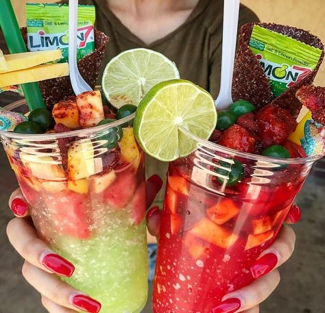 Shaved Ice Recipe, Mexican Treats, Mexican Snacks, Candy Drinks, Junk Food Snacks, Shaved Ice, Food Drinks Dessert, Food Goals, Iced Drinks