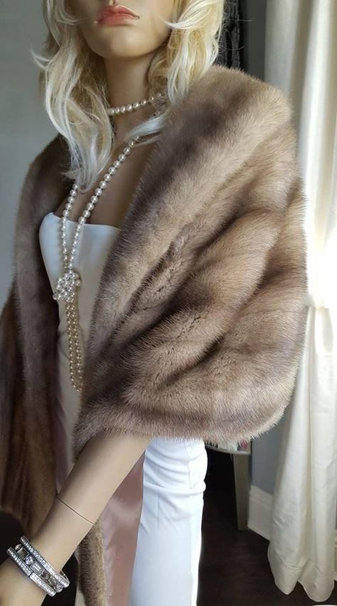 Fur Stole Wedding, Winter Wedding Fur, Fur Shawl Wedding, Vintage Fur Stole, Mink Stole, Bridal Fur, Wedding Fur, Bridal Bolero, Mode Chanel