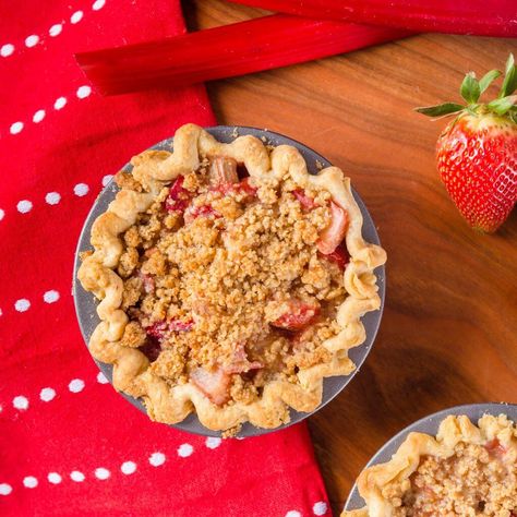 Strawberry and Rhubarb Crumble Mini Pies with Royal Sharbati Atta : Authentic Royal® Mini Rhubarb Pies, Strawberry Rubarb Pie, Rice Recipes Indian, Best Rice Recipes, Rhubarb Custard Pies, Best Rice Recipe, Mini Pie Crust, Strawberry Rhubarb Crumble, Royal Recipe