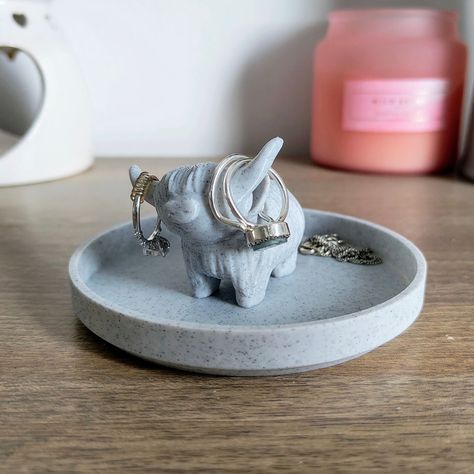 Highland Cow Jewellery Organiser Holder Stand Now in our store. #highlandcow #cow #jewelry #jewelleryaddict Jewelry Pottery Holder, Jewellery Holder Clay, Cow Ring, Cow Jewelry, Clay Jewellery Holder, Dish Organizer, Taurus Ring, Ring Holder Diy, Dish Organization