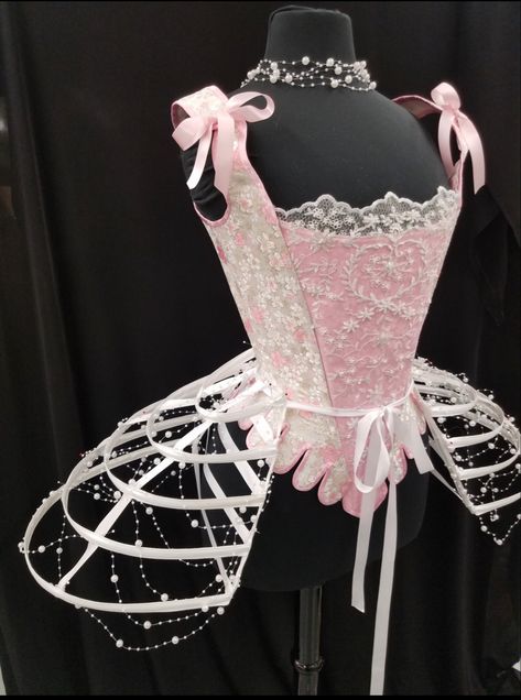 Куклы American Girl, 파티 드레스, Pink Corset, Diy Vetement, Mode Inspo, Marie Antoinette, Stage Outfits, Character Outfits, Costume Design