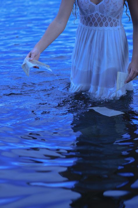 White Dress River Photoshoot, White Dress Water Photoshoot, White Dress In Water, River Photoshoot, Single Artwork, Water Photoshoot, Lake Photoshoot, Sea Siren, Music Visualization