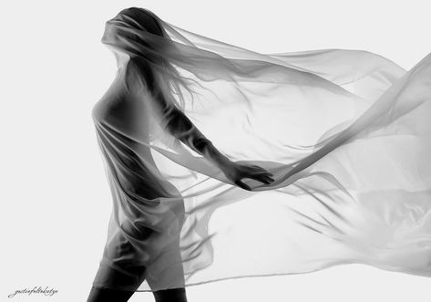 Transparent Veil, Shooting Studio, Body Art Photography, Fabric Photography, White Sheet, Dramatic Lighting, White Cloth, Fashion Photography Poses, Fine Art Portraits