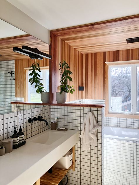 Mid Century Modern Bathroom Apartment, Toilet Near Bathroom Door, 1920s House Restoration, Bathroom Vanity Nook, 70s Aethstetic Room, Bauhaus Bathroom Design, Wood Paneling In Bathroom, Tile And Wood Bathroom, Midcentury Hallway