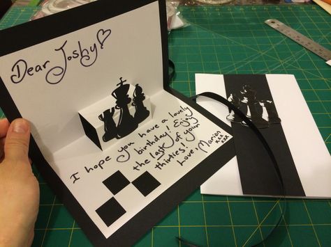 Pop up chess card I made for my husband, with the matching card wrap :) Chess Valentine Card, Chess Themed Birthday Cards, Chess Birthday Cards, Chess Gift Ideas, Big Little Basket, Men Cards, Chess Gifts, Teachers Day Card, Birthday Cards For Boyfriend