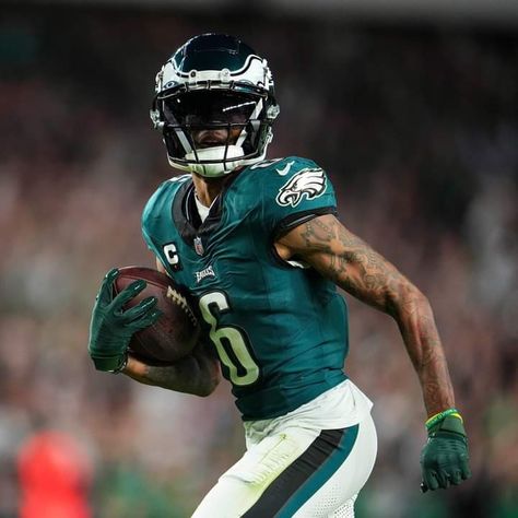 Cool Football Pictures, Devonta Smith, Nfl Eagles, Desean Jackson, Philly Eagles, Philadelphia Eagles Fans, Philadelphia Eagles Football, Nfl Player, Jalen Hurts