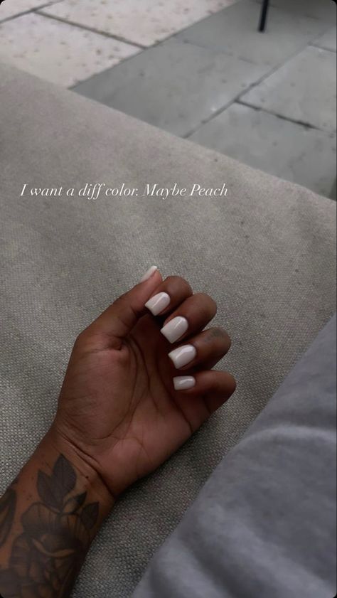 Basic Clean Girl Nails, Natural Manicure Black Woman, Clean Girl Nails Black Women, Clean Girl Nails Square, Clean Girl Aesthetic Nails Square, Real Nails Manicure, Basic Nails, Short Square Acrylic Nails, Exotic Nails