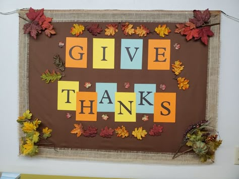 Thankfulness Bulletin Board, Thanksgiving Bulletin Board Ideas Church, Thanksgiving Poster Board Ideas, Give Thanks Bulletin Board Ideas, Thanksgiving Hallway Decorations School, Bulletin Board Ideas November, November Classroom Decorations, Thanksgiving Decorations Church, Thanksgiving Bulliten Boards