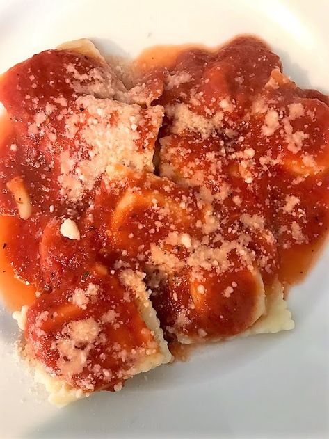 Red Sauce For Ravioli, Ravioli With Red Sauce, Ravioli Tomato Sauce, Cooking Asparagus On Stove, Camp Dinners, Ravioli Sauce Recipe, Ravioli Recipe Homemade, Ravioli Sauce, Raw Cheese