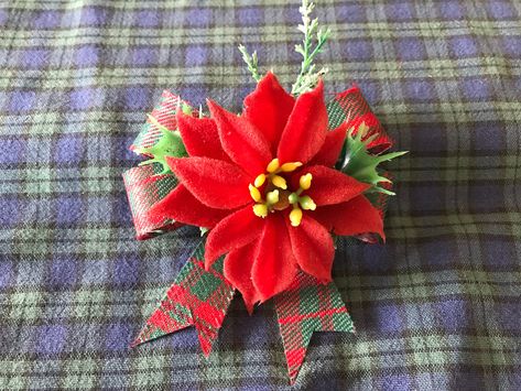 Handmade Corsage, Christmas Corsage, Holiday Shoot, Vintage Style Christmas, Christmas Favors, Bow Christmas, Christmas Handmade, Christmas Poinsettia, Corsage Wedding