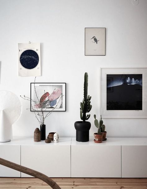 DIY your own floating tv unit with BESTA from IKEA Ikea Tv Unit, Floating Tv Unit, Coco Lapine Design, Diy Interior, Lounge Room, Living Room Tv, Small Home, Tv Unit, Home Living Room