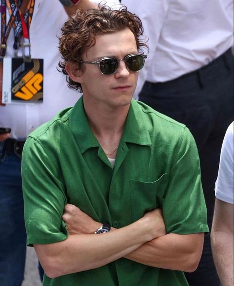 Tom Holland Haircut, Summer Outfits Old Money, Old Money Summer Outfits, Old Money Winter, Old Money Summer, Aesthetic Old Money, Aesthetic Old, Tom Holland Zendaya, Tom Holland Imagines