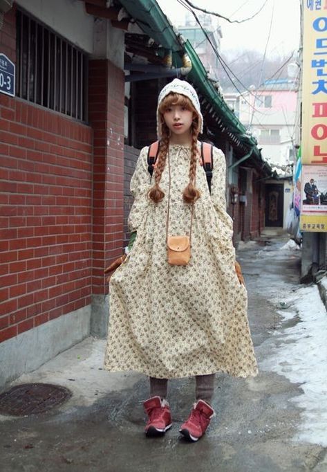 2000s Japanese Fashion, Serial Experiments Lain, October Fashion, Kei Fashion, Mori Fashion, Mori Kei, Asian Street Style, Kinds Of Clothes, Mori Girl