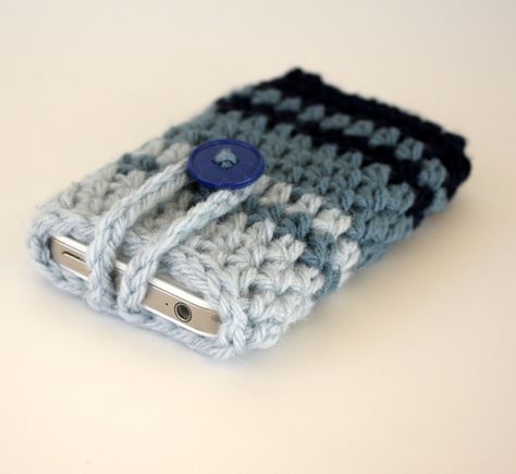 SALE Crochet iPod iPhone Cozy Slip Cover Case. $10.00, via Etsy. Crochet Case Pattern, Crochet Phone Cases, Cozy Pattern, Crochet Case, Stash Buster, Cascade Yarn, Slipcovers, Ipod, Ravelry