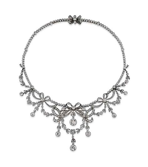 A belle époque diamond necklace #christiesjewels Floral Swags, Royal Jewellery, Garland Design, Magnificent Jewels, Period Pieces, The Bling Ring, Jewelry Girl, Edwardian Jewelry, Historical Jewellery