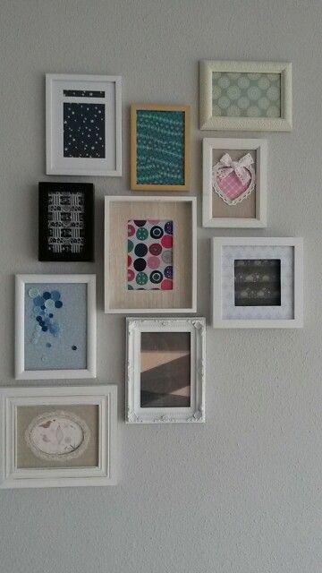 DIY Wall decor - mini art gallery Mini Frames Diy, Mini Art Gallery, Mini Photo Frames, Wall Inspiration, Gallery Wall Inspiration, Walls Room, Aesthetic Wall, Mini Drawings, Diy Room