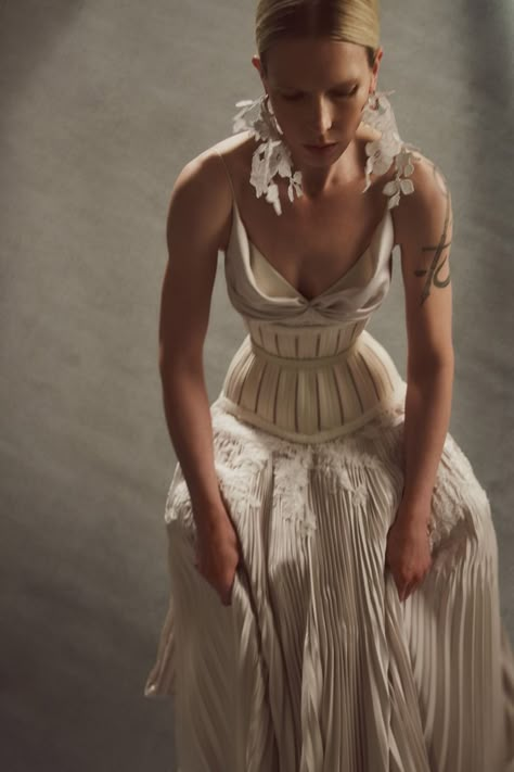 Danielle Frankel Introduces Ready-to-Wear Collection Danielle Frankel, Cotton Corset, Collection Couture, Umbrella Skirt, Wedding Elegant, Corded Lace, Bridal Fashion Week, Vogue Fashion, Marchesa