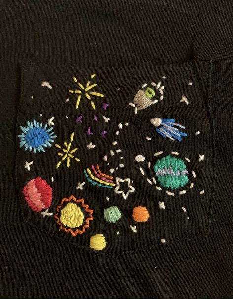 Cute Stitches On Clothes, Goth Embroidery Clothes, Y2k Embroidery Designs, Grunge Embroidery Ideas, Embroidery Patches On Clothes, Punk Embroidery Ideas, Bordados Aesthetic, Sparkle Embroidery, Edgy Embroidery