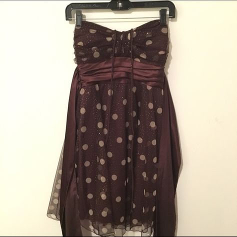 Brown and gold polka dot formal dress Polka dot formal dress, strapless, only worn once! Dresses Strapless Dot Skirt Outfit, Formal Dress Strapless, 2000s Dress, City Triangles Dress, Polka Dots Outfit, Glitter Dress, Polka Dress, Polyester Dress, Looks Style