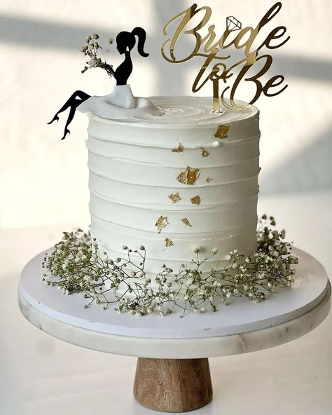 15 Unique Bridal Shower Cake Ideas For Beginner And Pro Bakers. - The Perfect Cake Idea Bride Cake Design, Cake Bride, Bridal Shower Cake Decorations, Single Tier Bridal Shower Cake, Black And White Bridal Shower Cake, To Be Bride Party, Bride Cake Ideas, Bridal Shower Ideas Cake, White Bridal Shower Cake