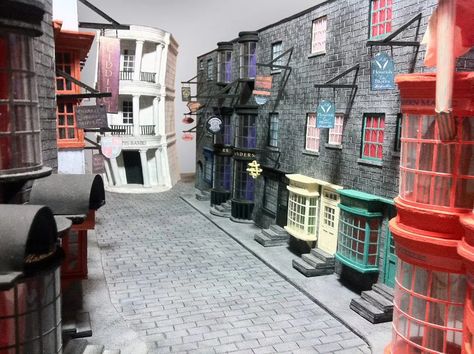 Harry Potter, Diagon Alley Diagon Alley Diy, Diagon Alley Shops, Harry Potter Diagon Alley, Harry Potter Dolls, Harry Potter Miniatures, Harry Potter Illustrations, Harry Potter Shop, Harry Potter Halloween, Harry Potter Decor