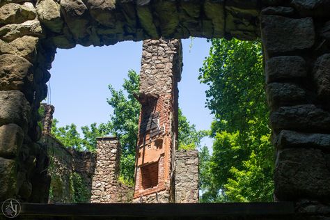 Things To Do In Hudson Ny, Hudson Highlands State Park, Hudson Valley New York Fall, Hudson River New York, Hudson Ny, Take Better Photos, Old Building, Round Trip, Going Home