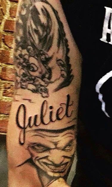 He finally got her name tattooed on him like Juliet has his name big on her arm Her Name Tattooed On Him, Juliet Simms Tattoos, Juliet Tattoo, Jake Pitts, Juliet Simms, Ashley Purdy, Pin Interest, Andy Black, Andy Biersack