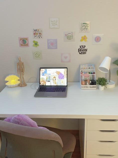 Minimalistic Danish Pastel Room, Aesthetic Desk Danish Pastel, Aerhetic Desk, Korean Room Aesthetic Desk, Aesthetic Desk Korean Style, Room Organisation, Study Desk Decor, Room Deco, Room Desk