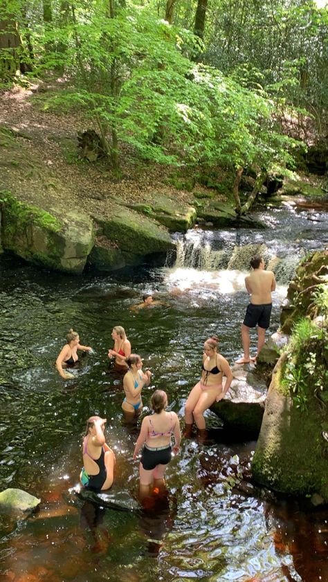 Swimming In Nature, Creek Swimming, Swim Inspiration, River Photos, Lake Aesthetic, Lake Swimming, Wild Swimming, Parent Trap, Hippie Aesthetic