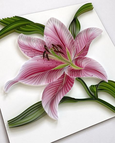 Paper quilling flowers